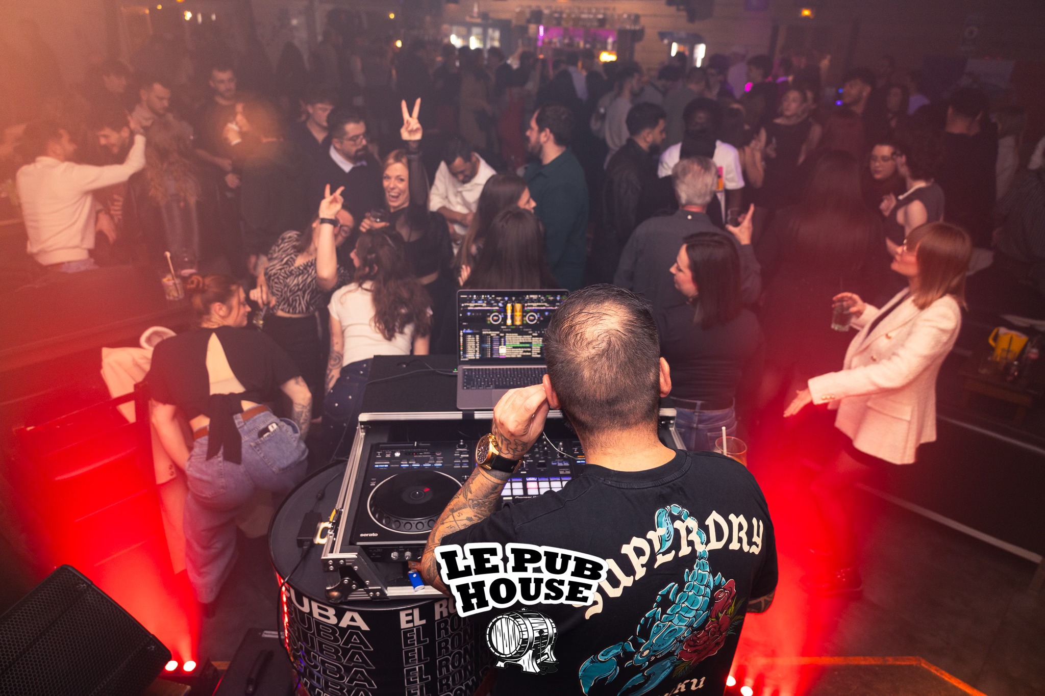 Ambiance soirée au Pub House Vaux-sur-Mer